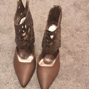 Maker’s heels size 7.5
